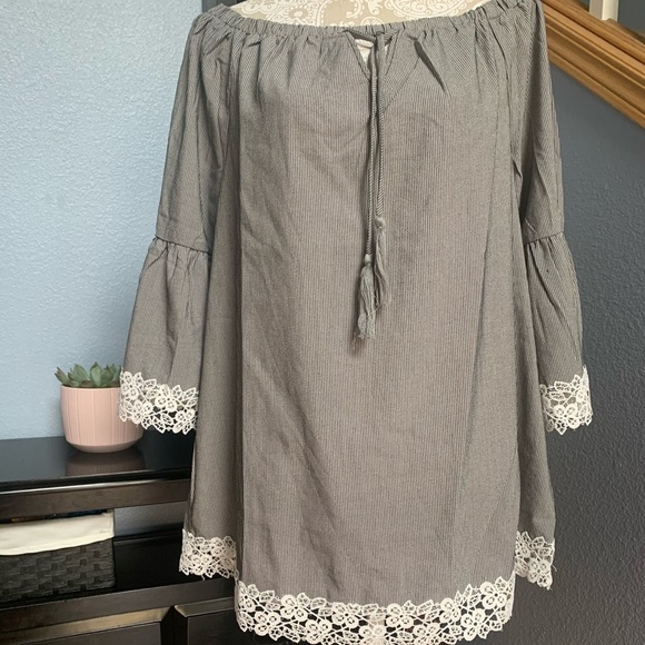 Crescent Striped Tunic w/ bell sleeves NWT - Picture 2 of 7